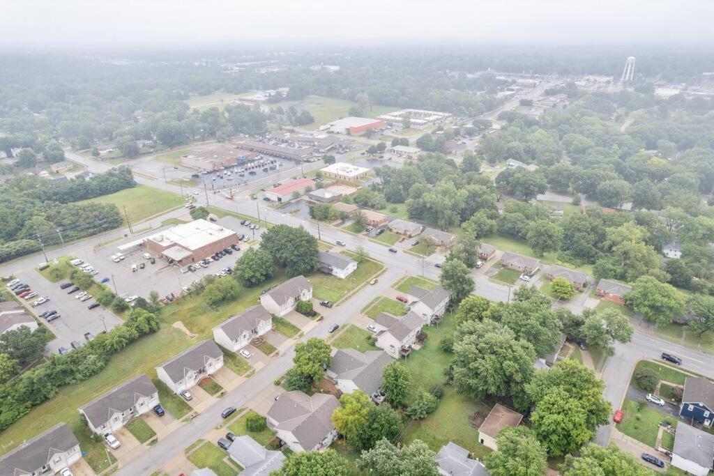 Beautiful Townhome, 11 Minutes To Downtown, Kcmo. Kansas City Extérieur photo