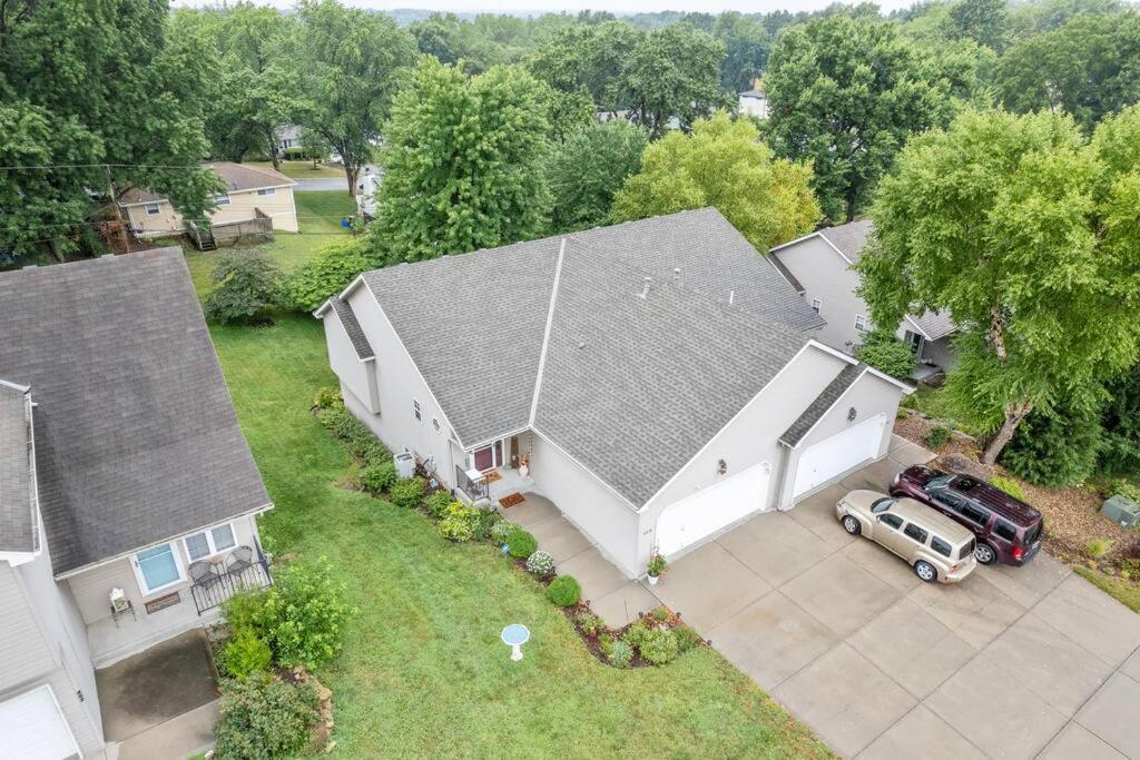 Beautiful Townhome, 11 Minutes To Downtown, Kcmo. Kansas City Extérieur photo