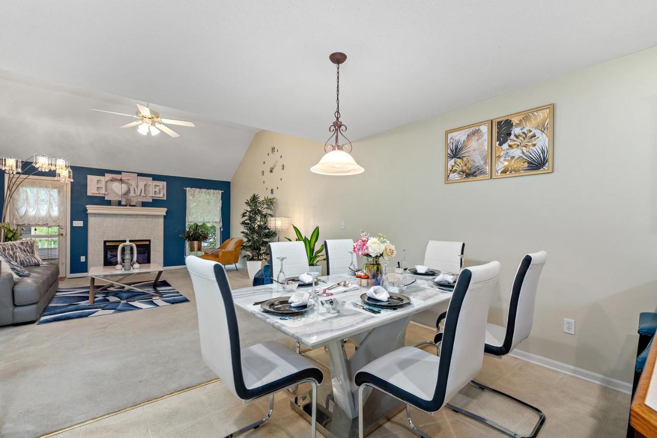 Beautiful Townhome, 11 Minutes To Downtown, Kcmo. Kansas City Extérieur photo