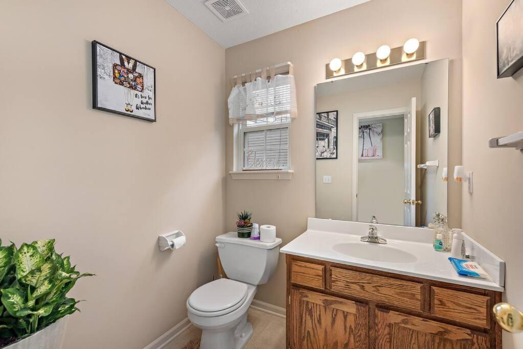 Beautiful Townhome, 11 Minutes To Downtown, Kcmo. Kansas City Extérieur photo