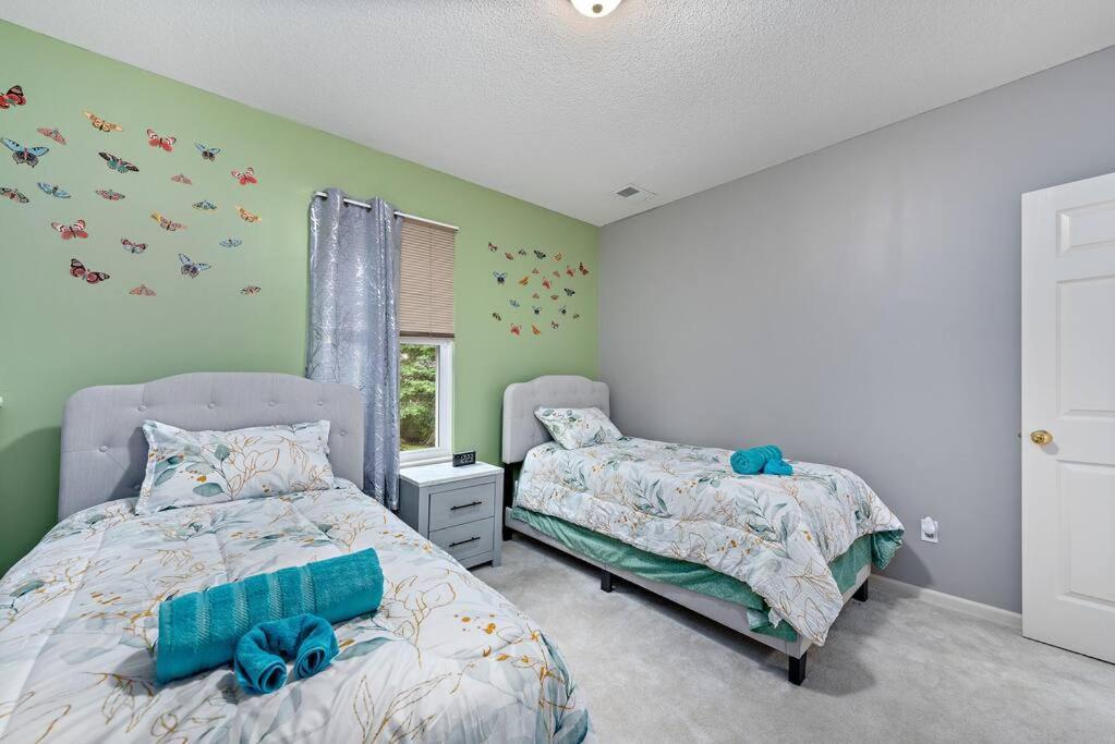 Beautiful Townhome, 11 Minutes To Downtown, Kcmo. Kansas City Extérieur photo
