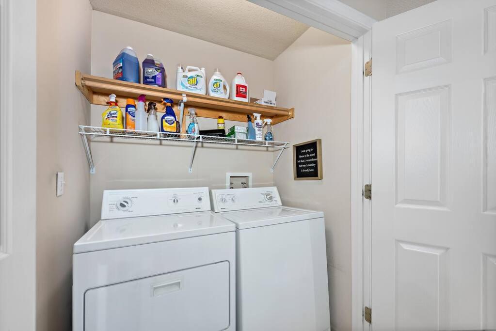Beautiful Townhome, 11 Minutes To Downtown, Kcmo. Kansas City Extérieur photo