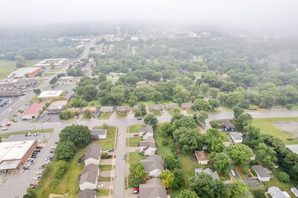 Beautiful Townhome, 11 Minutes To Downtown, Kcmo. Kansas City Extérieur photo