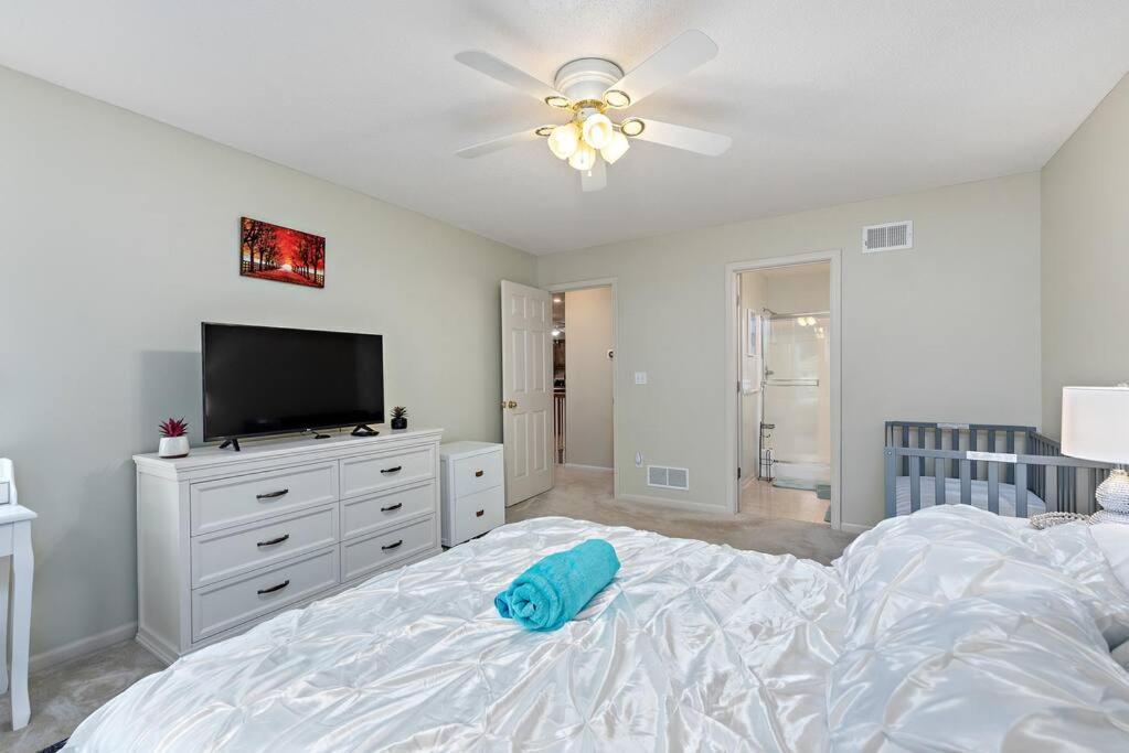 Beautiful Townhome, 11 Minutes To Downtown, Kcmo. Kansas City Extérieur photo