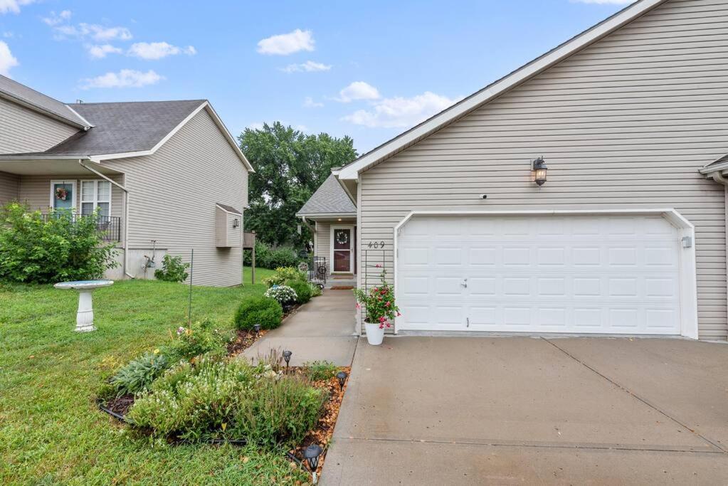Beautiful Townhome, 11 Minutes To Downtown, Kcmo. Kansas City Extérieur photo