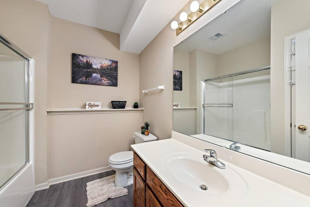 Beautiful Townhome, 11 Minutes To Downtown, Kcmo. Kansas City Extérieur photo